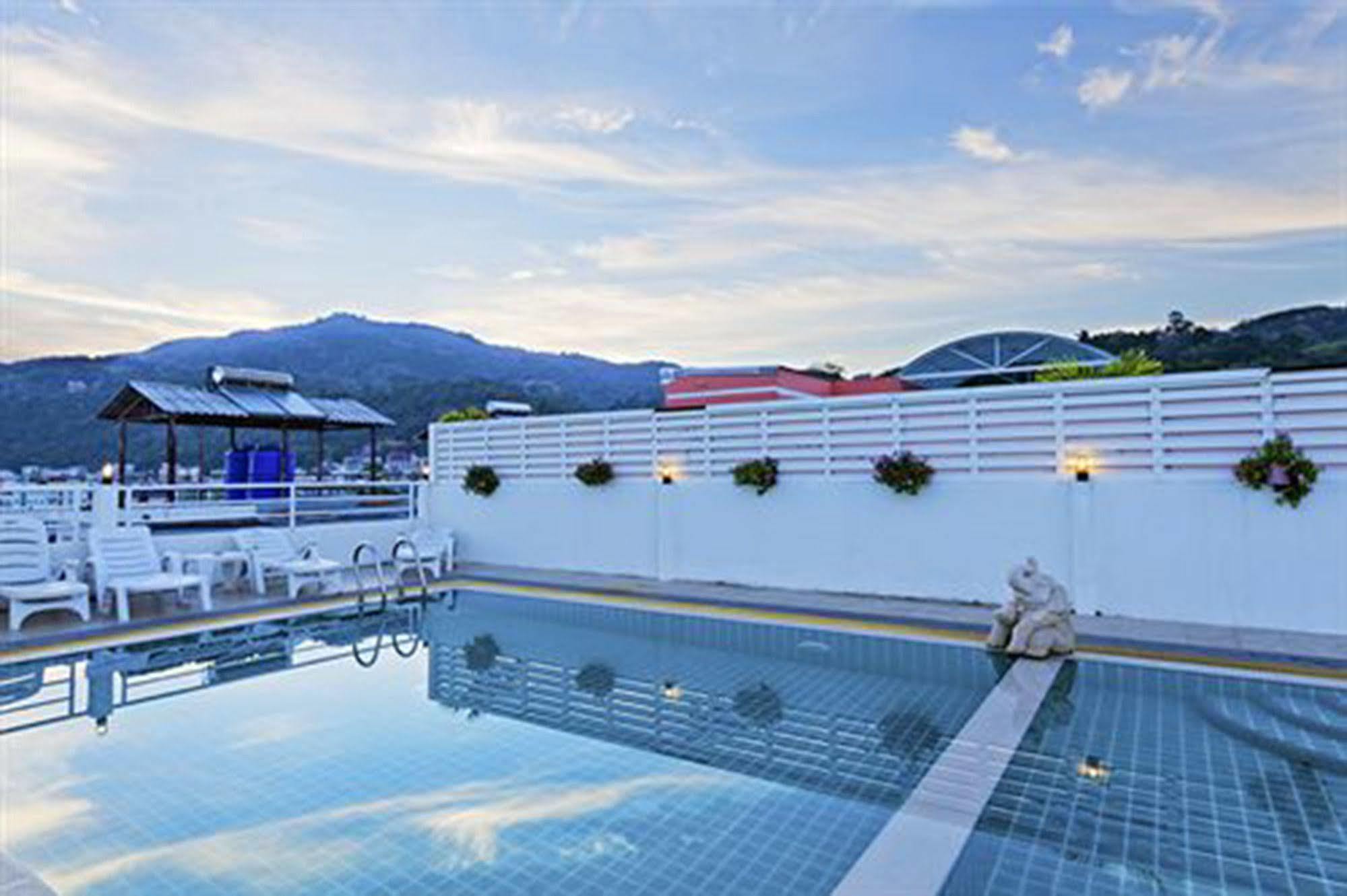 Garden Phuket Hotel Patong Exterior foto