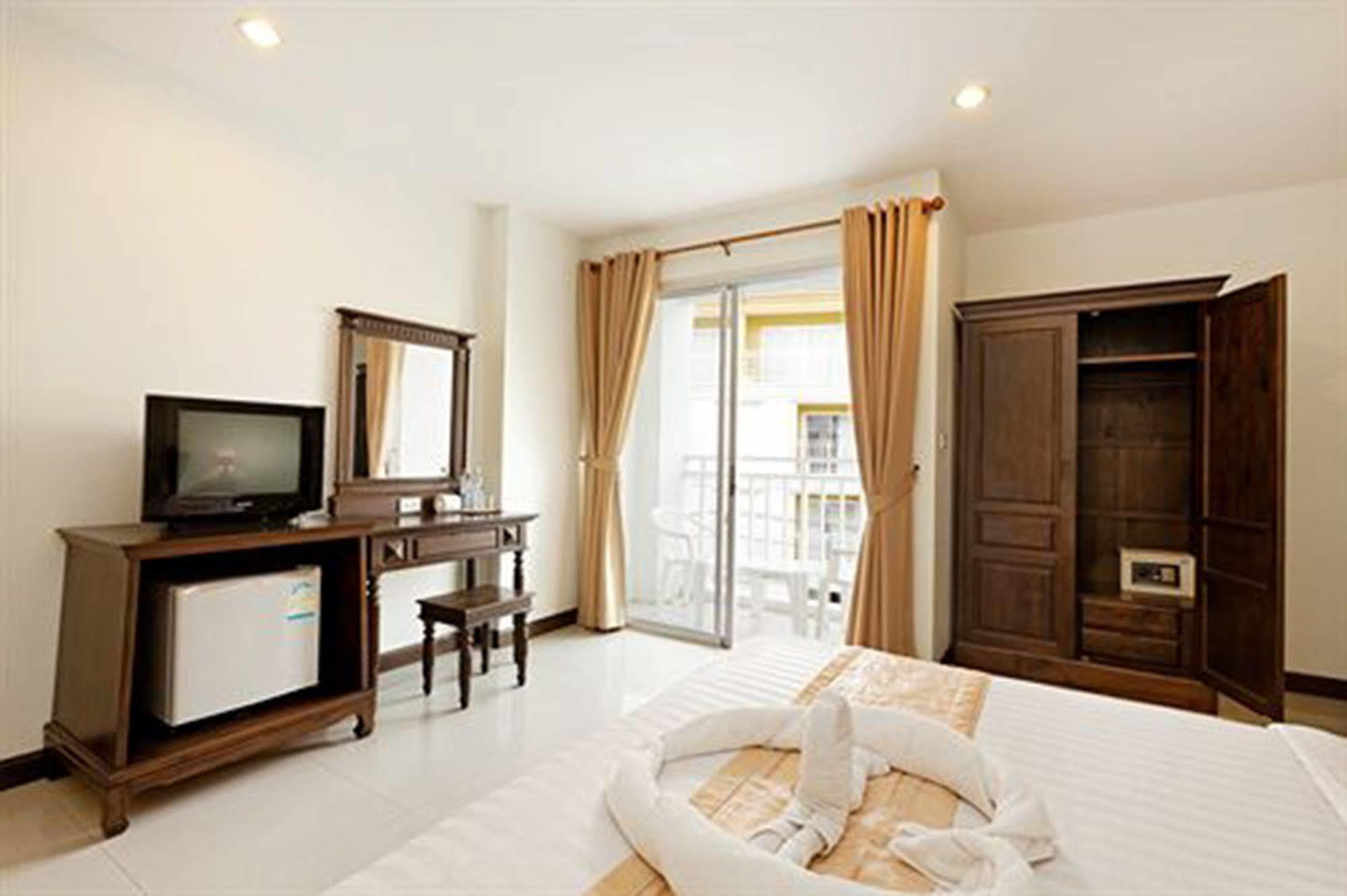 Garden Phuket Hotel Patong Exterior foto